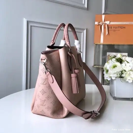 Fake Louis Bags Vuitton Bag Haumea Louis 0604